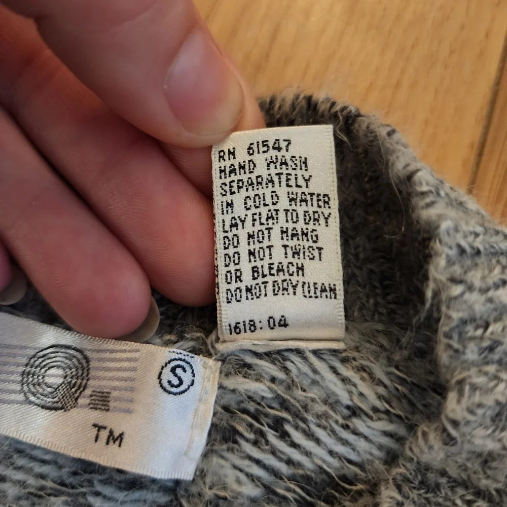 Vintage T.Q. Sweater- S